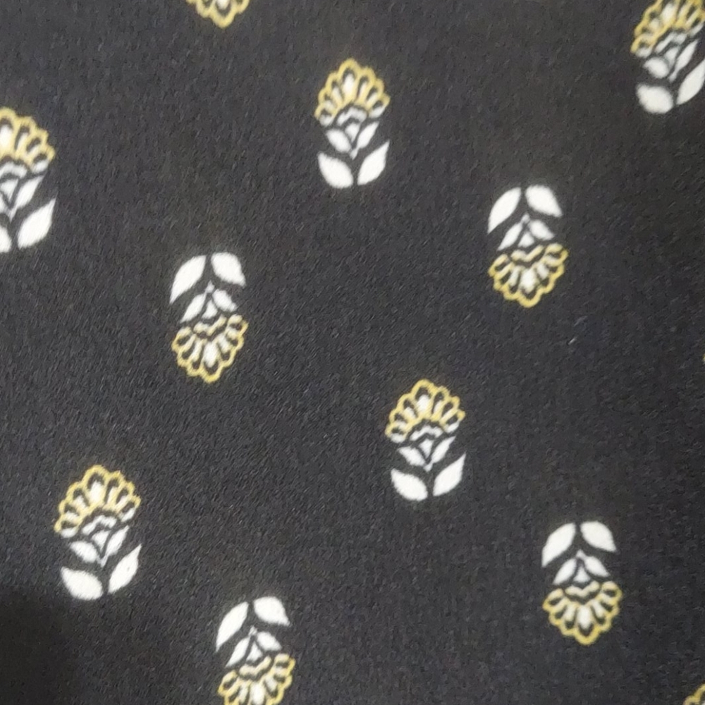 Patterned top - Picture 2 of 5